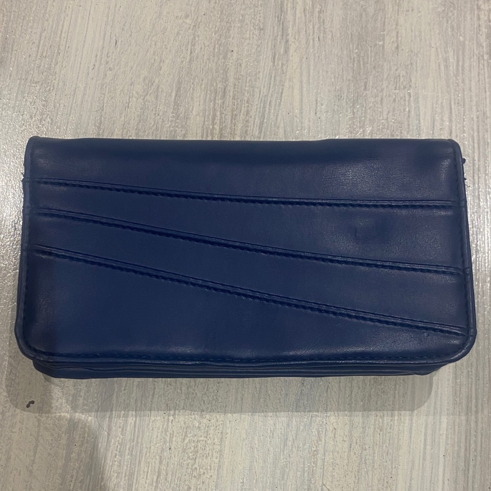 Elegant Blue Retro Leather Clutch